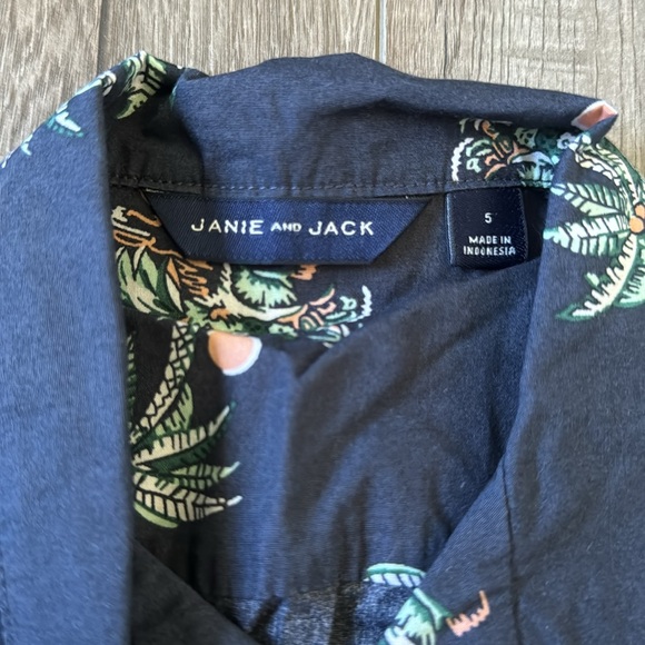 Janie and Jack Island Palm Poplin Canana Button Down Short Sleeve Shirt - Picture 6 of 8